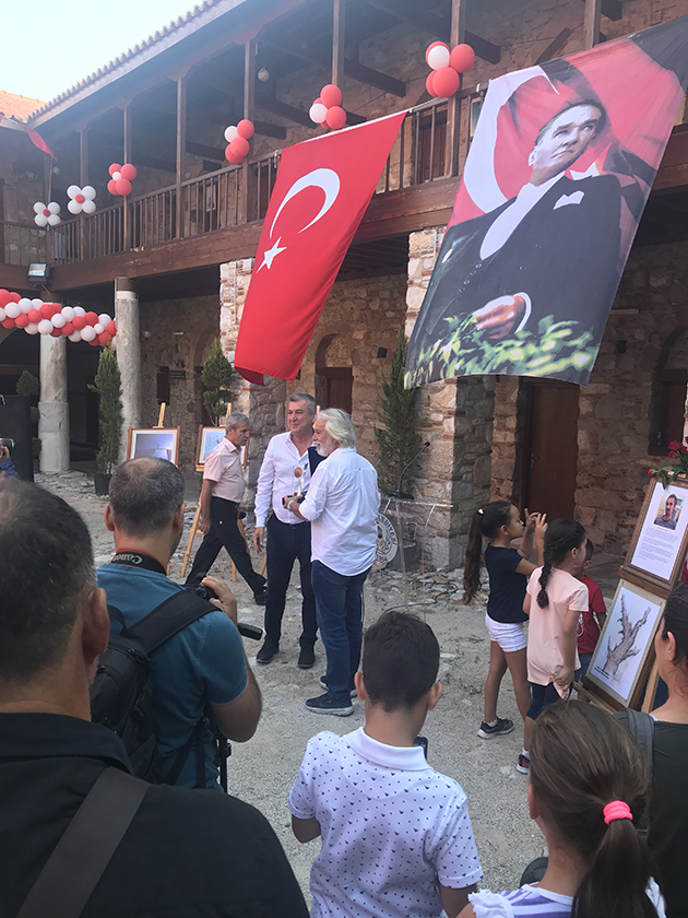 9. Turhan Selçuk Karikatür Yarışması Berk Laminat Özel Ödülü
